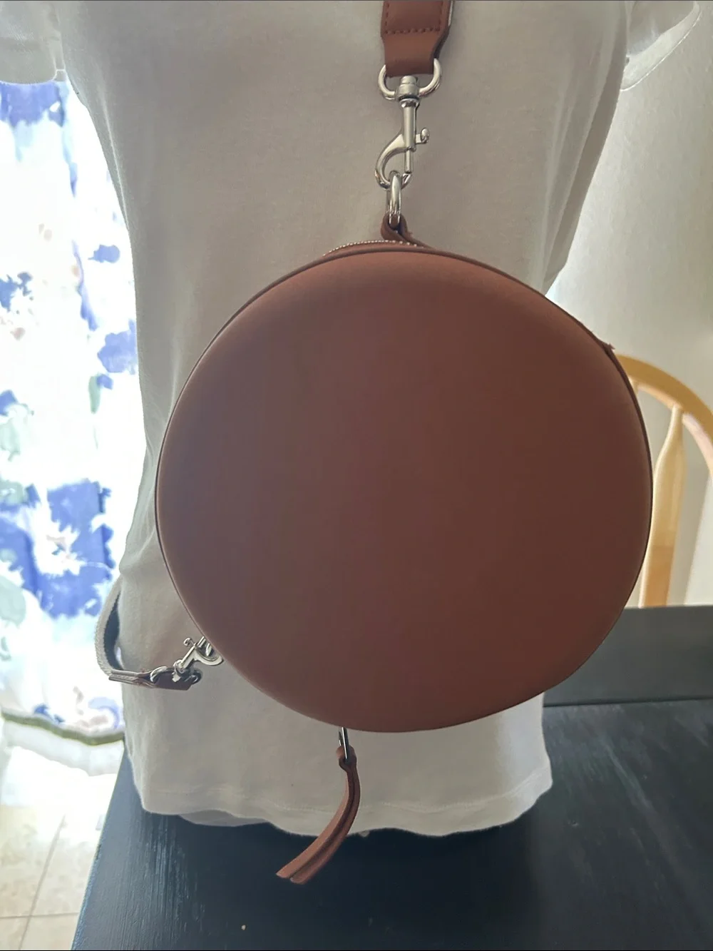 Universal Thread Round Brown Crossbody Bag with Black Adjustable Strap